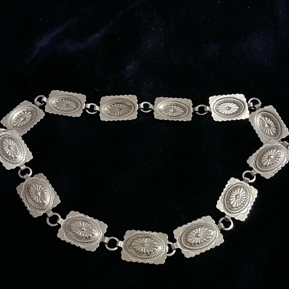 Southwestern Style Silver Tone Chain Concho Belt Traditional Oval Southwest Stamped Concho Belt main image 4